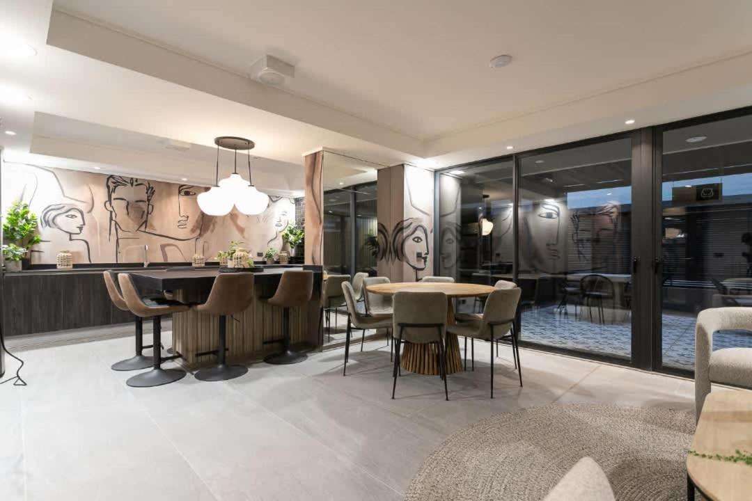 Cool Centro Flat Modern For 3 *